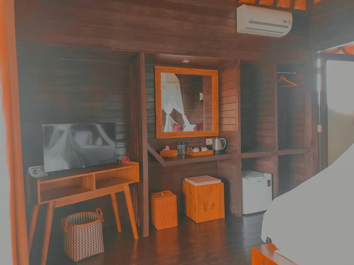 Ocean Paradise Cottage レンボンガン島 エクステリア 写真